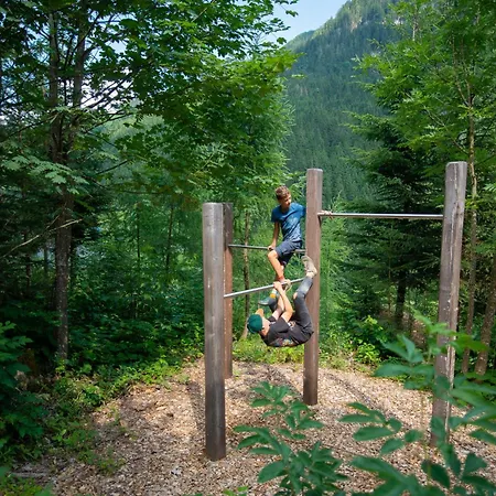 Bretei Huette غروسارل